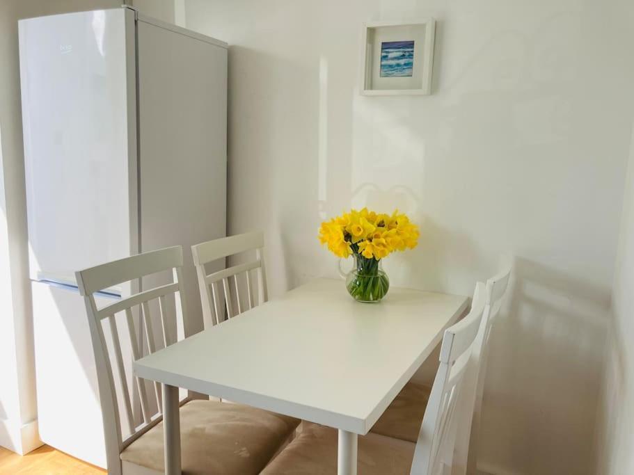 Welcoming Bungalow With Parking And Garden St Agnes  Exteriér fotografie